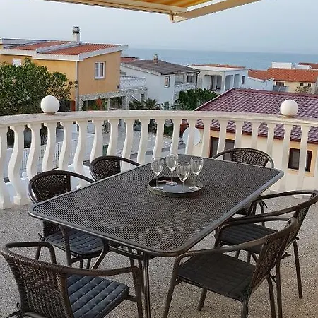 Appartement Apartman Lilly