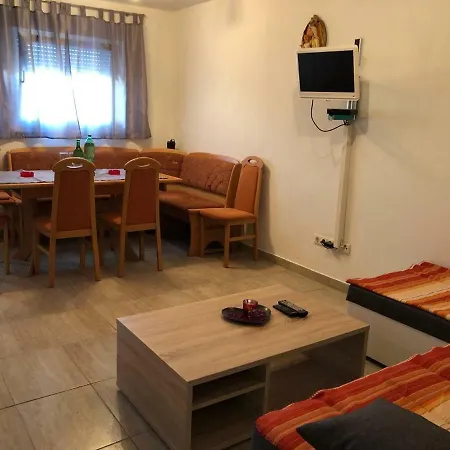 Appartement Apartman Lilly Vir